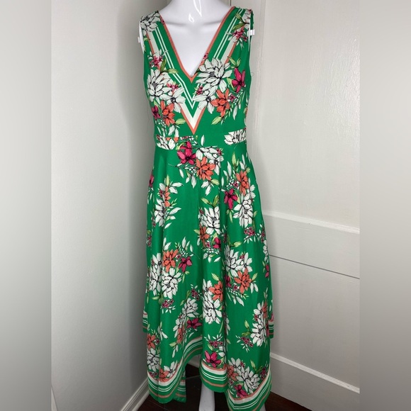 Vince Camuto Floral A line Handkerchief Green V-Neck Dress - Picture 2 of 12
